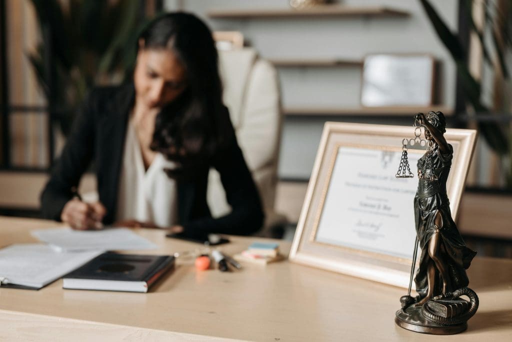 Las evaluaciones psicológicas forenses son complejas y requieren la alineación con los estándares legales para evaluar cuestiones como la competencia, la salud mental o la idoneidad de la custodia. En Texas Counseling Center, los profesionales con licencia se aseguran de que cada evaluación cumpla con los criterios legales con exactitud y precisión.