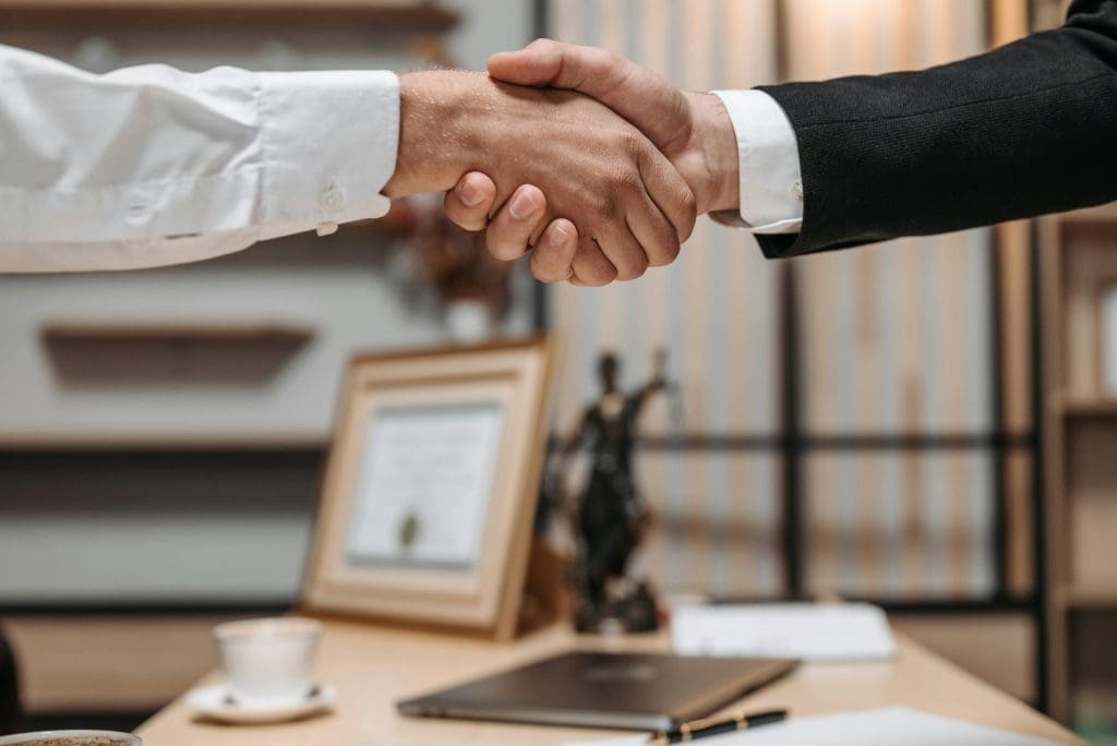 Centros como Texas Counseling Center se enorgullecen de su dedicación al profesionalismo y la integridad, asegurando que las evaluaciones refuercen la credibilidad de los sistemas de justicia a los que sirven.